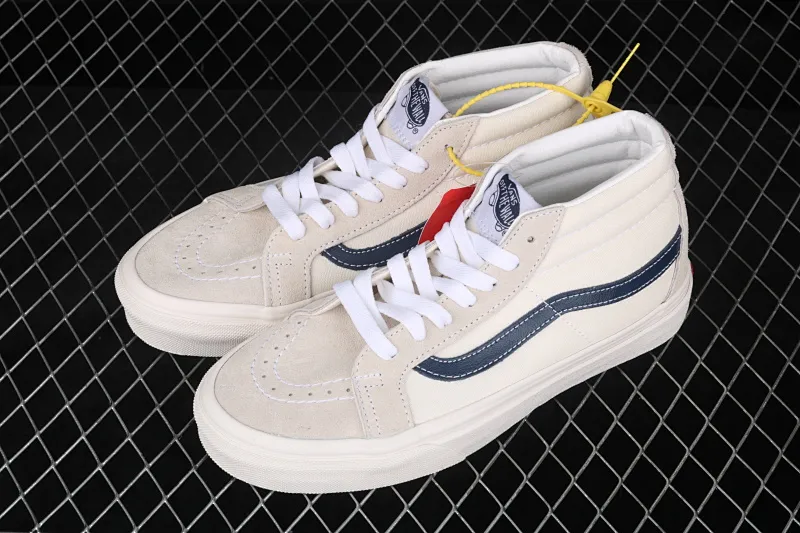 All Categories Vans Vans Series Vans Mid Vans Sk8 Mid Reissue Vans Mid VN0A391FTP1 One size too large